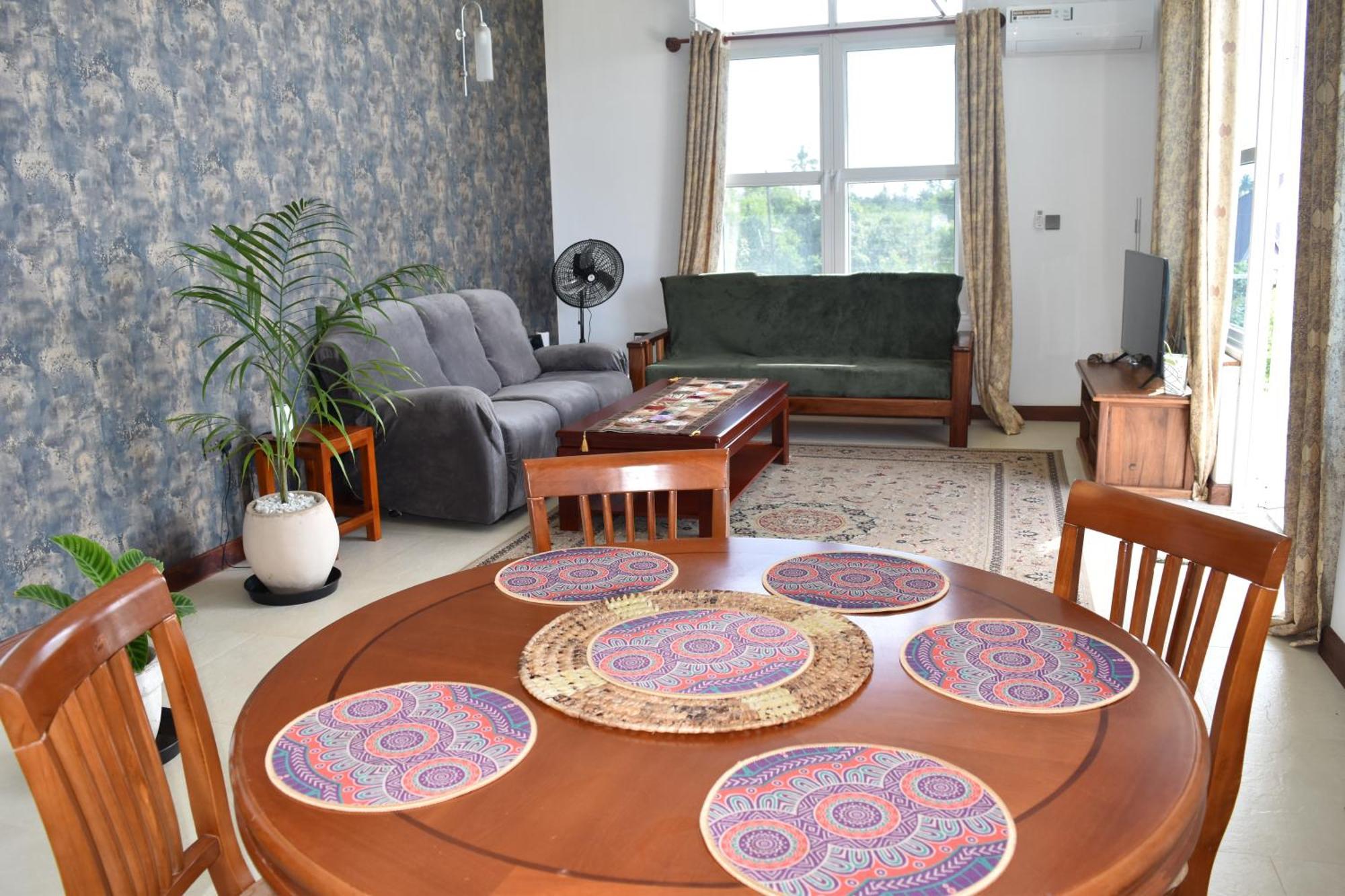 Apartamento Maneri And *